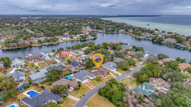 2845 Jack Nicklaus Way, Shalimar, FL 32579