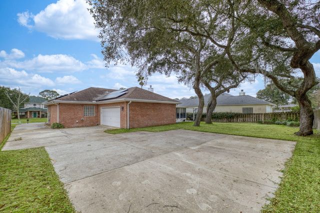 2845 Jack Nicklaus Way, Shalimar, FL 32579