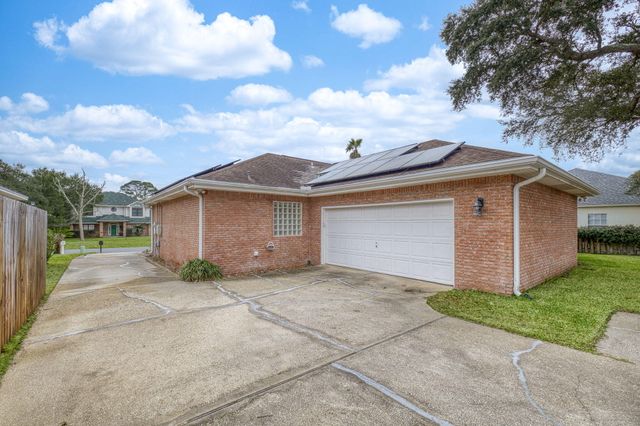 2845 Jack Nicklaus Way, Shalimar, FL 32579