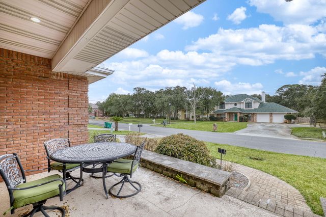 2845 Jack Nicklaus Way, Shalimar, FL 32579