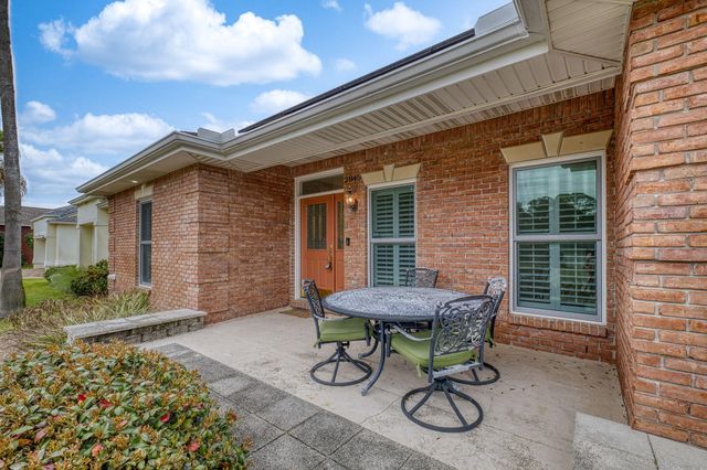 2845 Jack Nicklaus Way, Shalimar, FL 32579