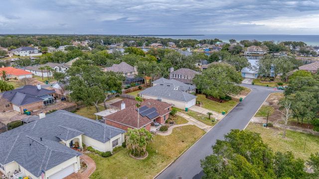 2845 Jack Nicklaus Way, Shalimar, FL 32579