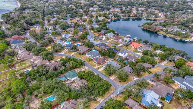 2845 Jack Nicklaus Way, Shalimar, FL 32579