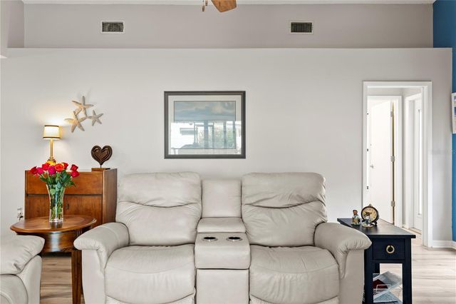 11206 POCKET BROOK, Tampa, FL 33635