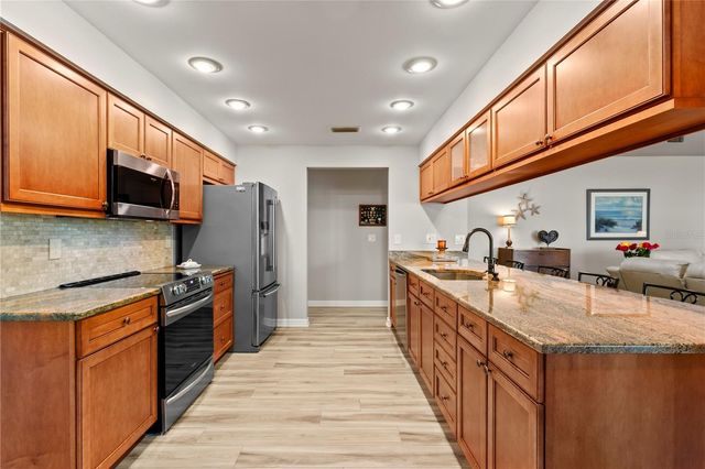 11206 POCKET BROOK, Tampa, FL 33635