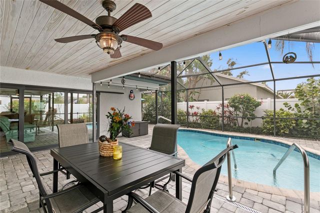 11206 POCKET BROOK, Tampa, FL 33635