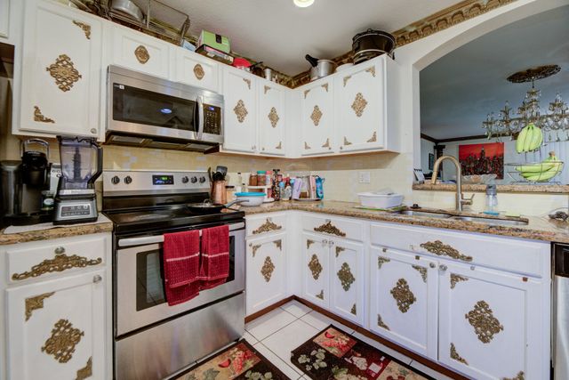 7118 Hawks Nest Terrace 7118, Riviera Beach, FL 33407