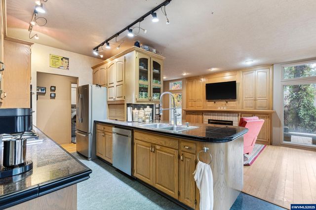 700 Palisades Dr SE, Salem, OR 97302