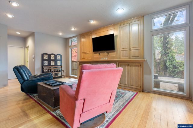 700 Palisades Dr SE, Salem, OR 97302