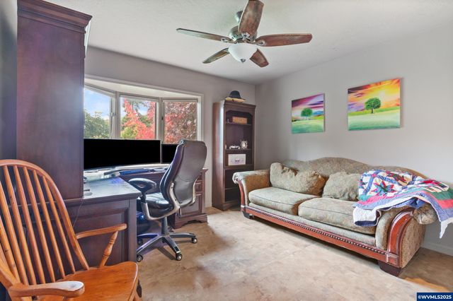 700 Palisades Dr SE, Salem, OR 97302