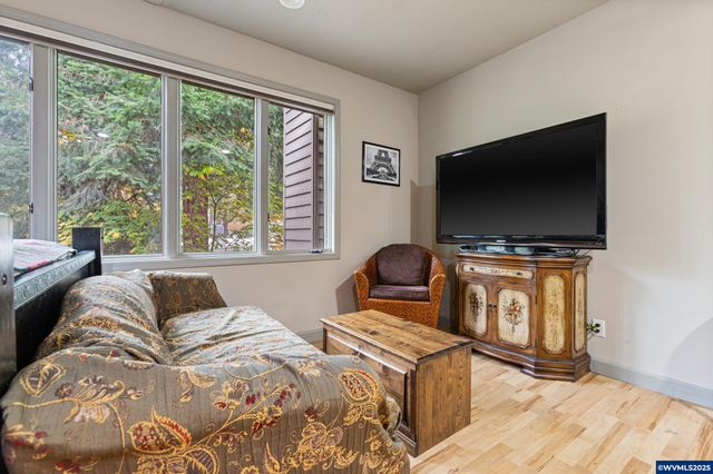 700 Palisades Dr SE, Salem, OR 97302