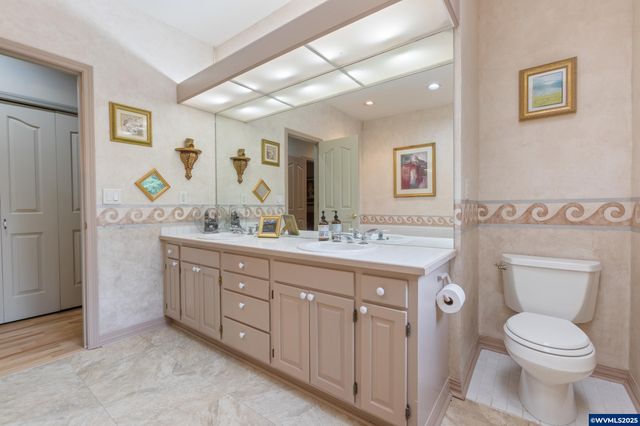 700 Palisades Dr SE, Salem, OR 97302