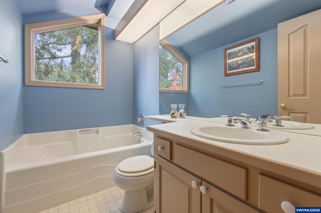 700 Palisades Dr SE, Salem, OR 97302