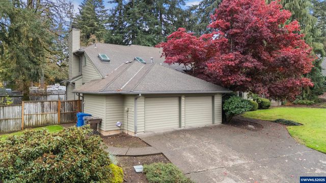 700 Palisades Dr SE, Salem, OR 97302