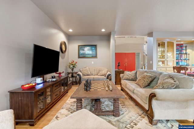 700 Palisades Dr SE, Salem, OR 97302