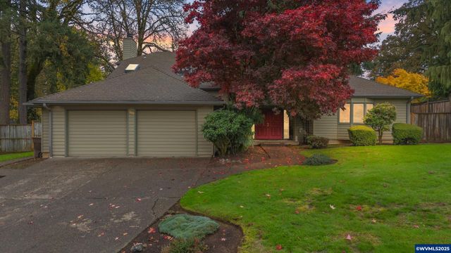 700 Palisades Dr SE, Salem, OR 97302