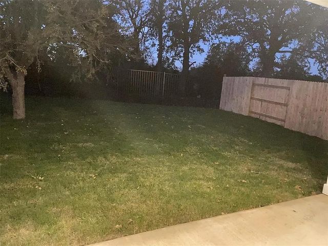 66 Bent Trail LN, Georgetown, TX 78628