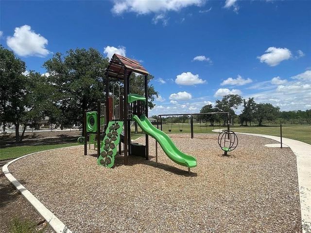 66 Bent Trail LN, Georgetown, TX 78628