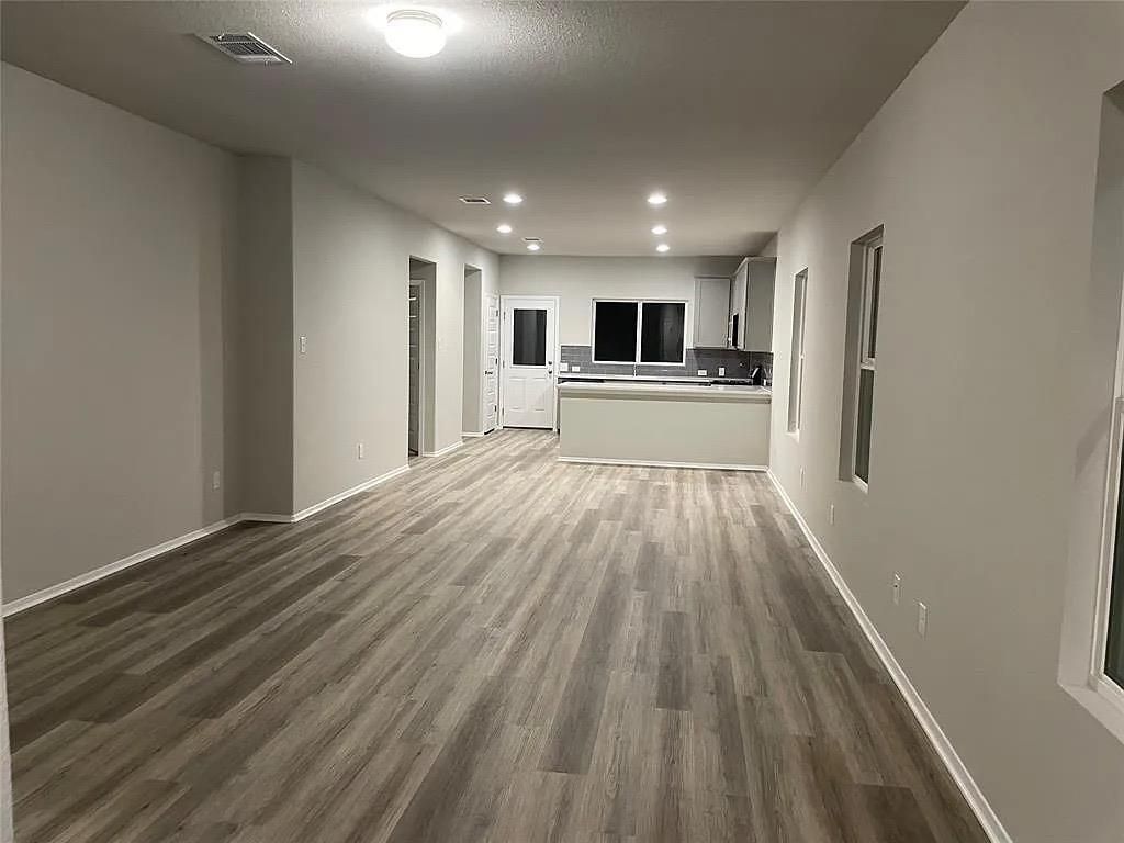 66 Bent Trail LN, Georgetown, TX 78628