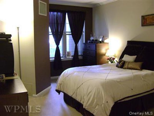 300 Mamaroneck Avenue 134, White Plains, NY 10605