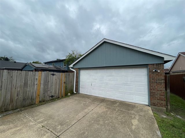 9415 Rutherglen Drive, Dallas, TX 75227