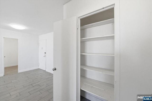6040 Boulevard East 21J, West New York, NJ 07093