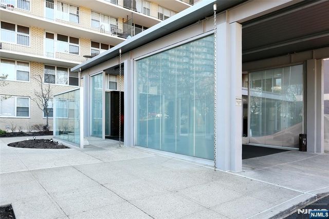 6040 Boulevard East 21J, West New York, NJ 07093