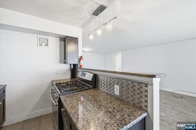 6040 Boulevard East 21J, West New York, NJ 07093
