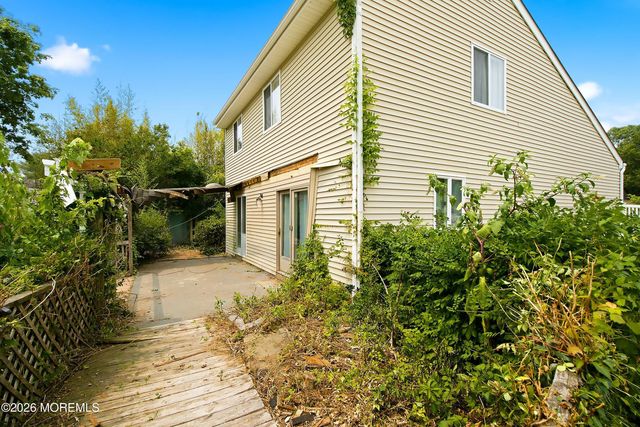 20 Deer Run Drive N, Barnegat, NJ 08005