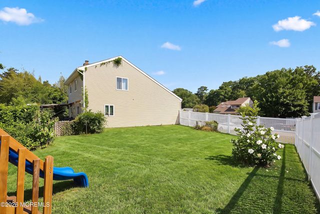20 Deer Run Drive N, Barnegat, NJ 08005