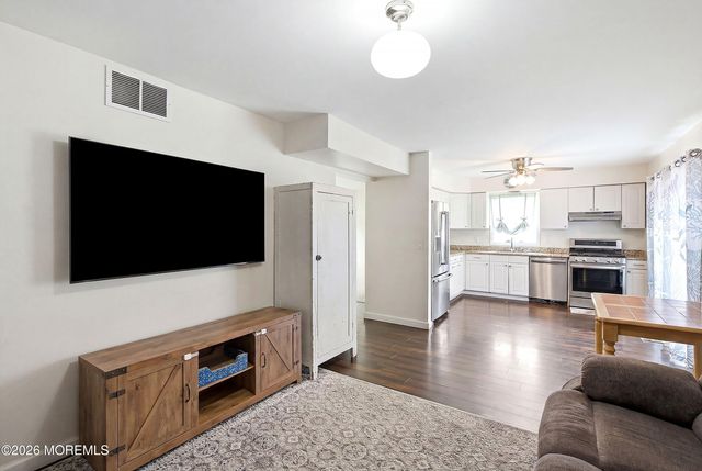 20 Deer Run Drive N, Barnegat, NJ 08005