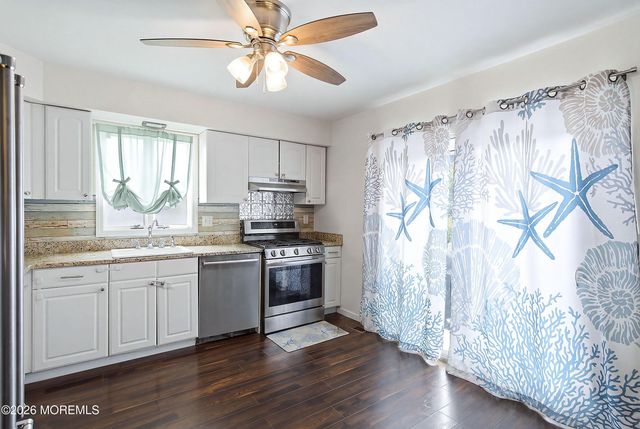 20 Deer Run Drive N, Barnegat, NJ 08005
