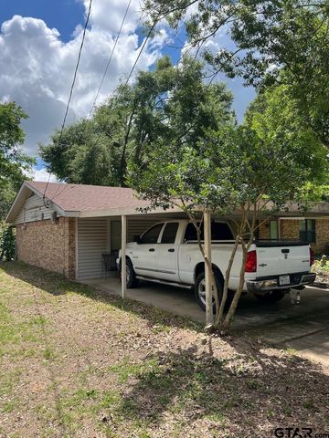 320 Bowers St, Lindale, TX 75771