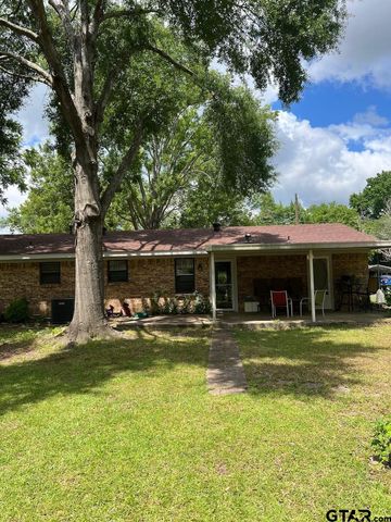 320 Bowers St, Lindale, TX 75771