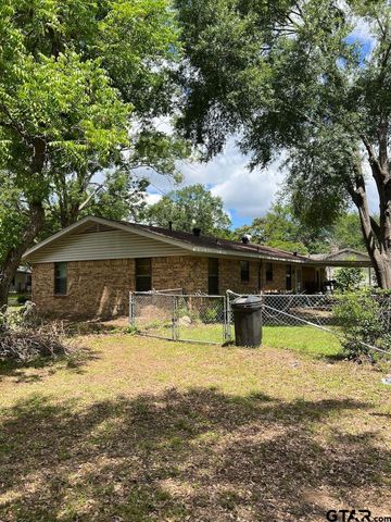 320 Bowers St, Lindale, TX 75771