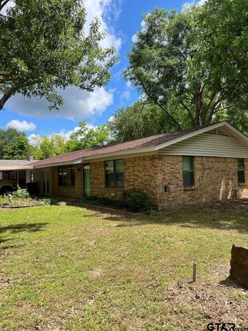 320 Bowers St, Lindale, TX 75771