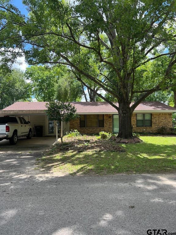 320 Bowers St, Lindale, TX 75771