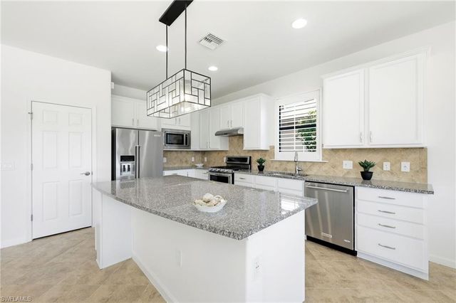 7255 Live Oak DR, Naples, FL 34114