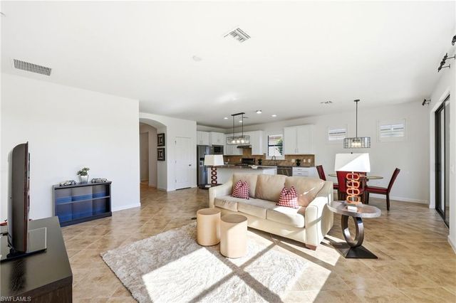 7255 Live Oak DR, Naples, FL 34114