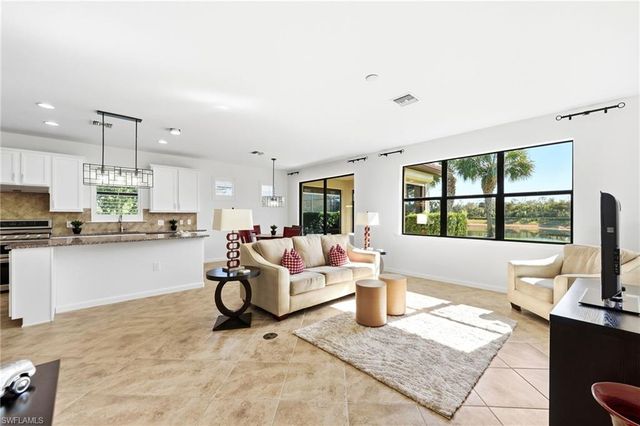 7255 Live Oak DR, Naples, FL 34114