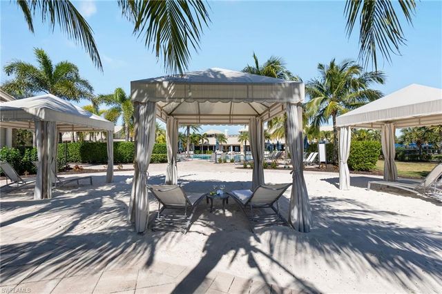 7255 Live Oak DR, Naples, FL 34114