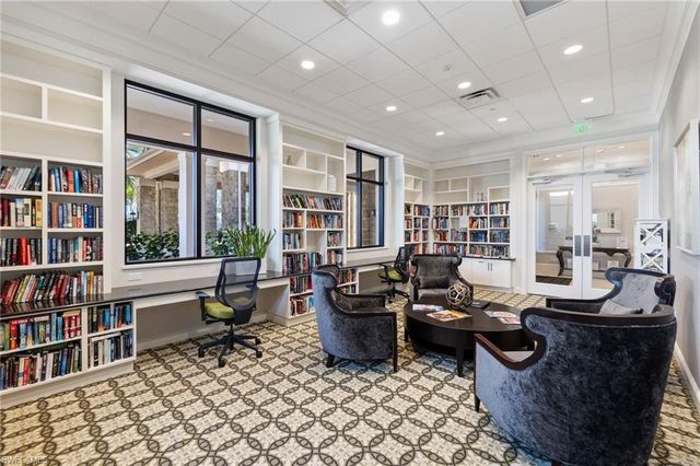 7255 Live Oak DR, Naples, FL 34114