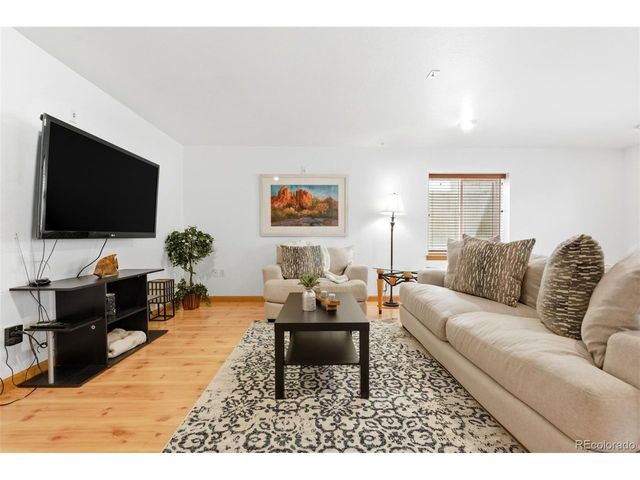 6112 Devinney Way, Arvada, CO 80004