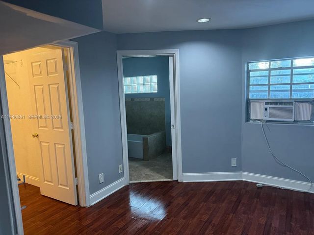 812 SE 14th Ct, Deerfield Beach, FL 33441