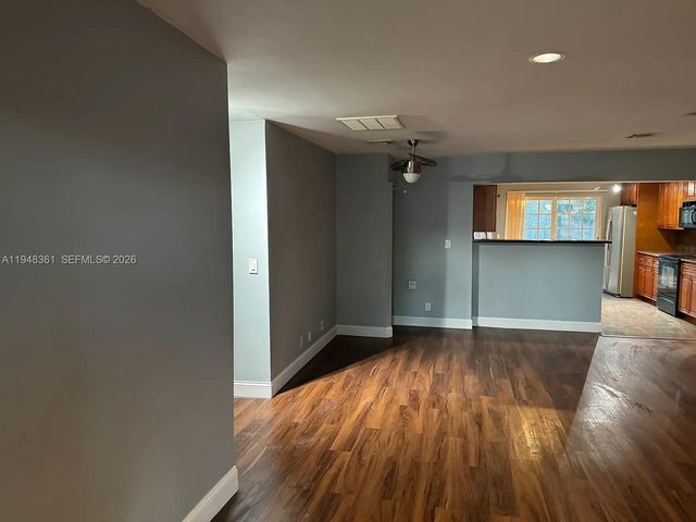 812 SE 14th Ct, Deerfield Beach, FL 33441