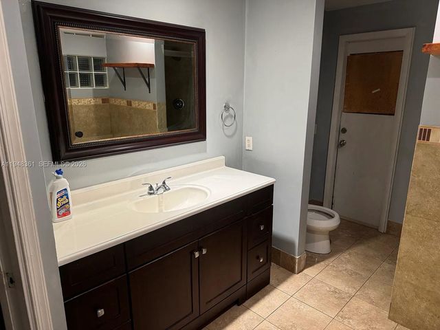 812 SE 14th Ct, Deerfield Beach, FL 33441