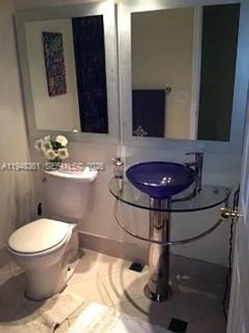 812 SE 14th Ct, Deerfield Beach, FL 33441