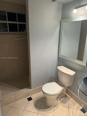 812 SE 14th Ct, Deerfield Beach, FL 33441