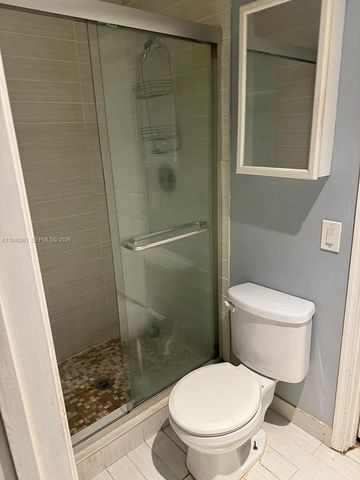 812 SE 14th Ct, Deerfield Beach, FL 33441