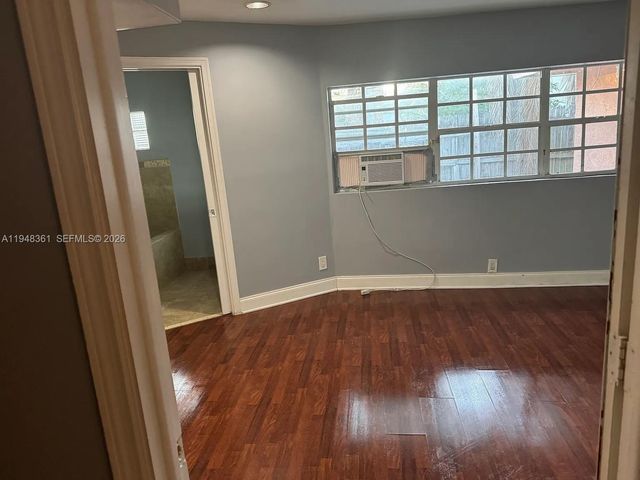 812 SE 14th Ct, Deerfield Beach, FL 33441